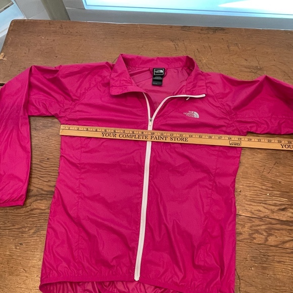 The North Face lightweight shell jacket - Picture 13 of 15